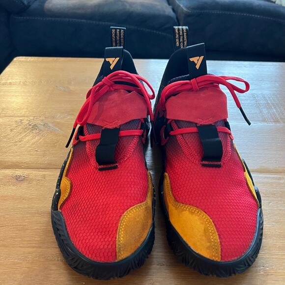 Adidas Trae Young 1 GY3772 Men’s Size 9 Red Black Basketball Shoes Atlanta Hawks - Picture 2 of 11